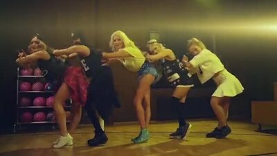 Скачать клип