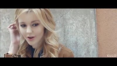 Скачать клип