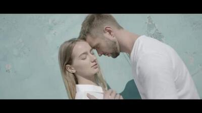 Скачать клип
