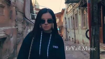 Скачать клип