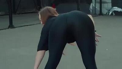 Скачать клип