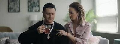 Скачать клип