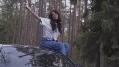 Скачать клип