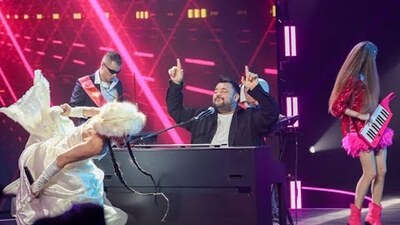 Скачать клип